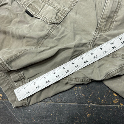 (32) Y2K Wrangler Cargo Shorts