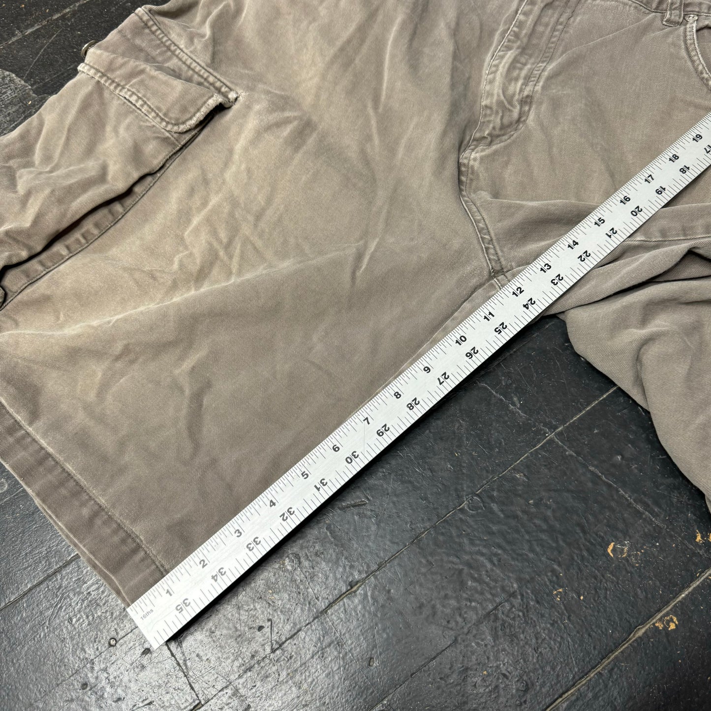 (36) Y2K Cargo Shorts