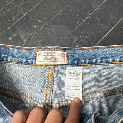 (36) Y2K Levi’s Jorts