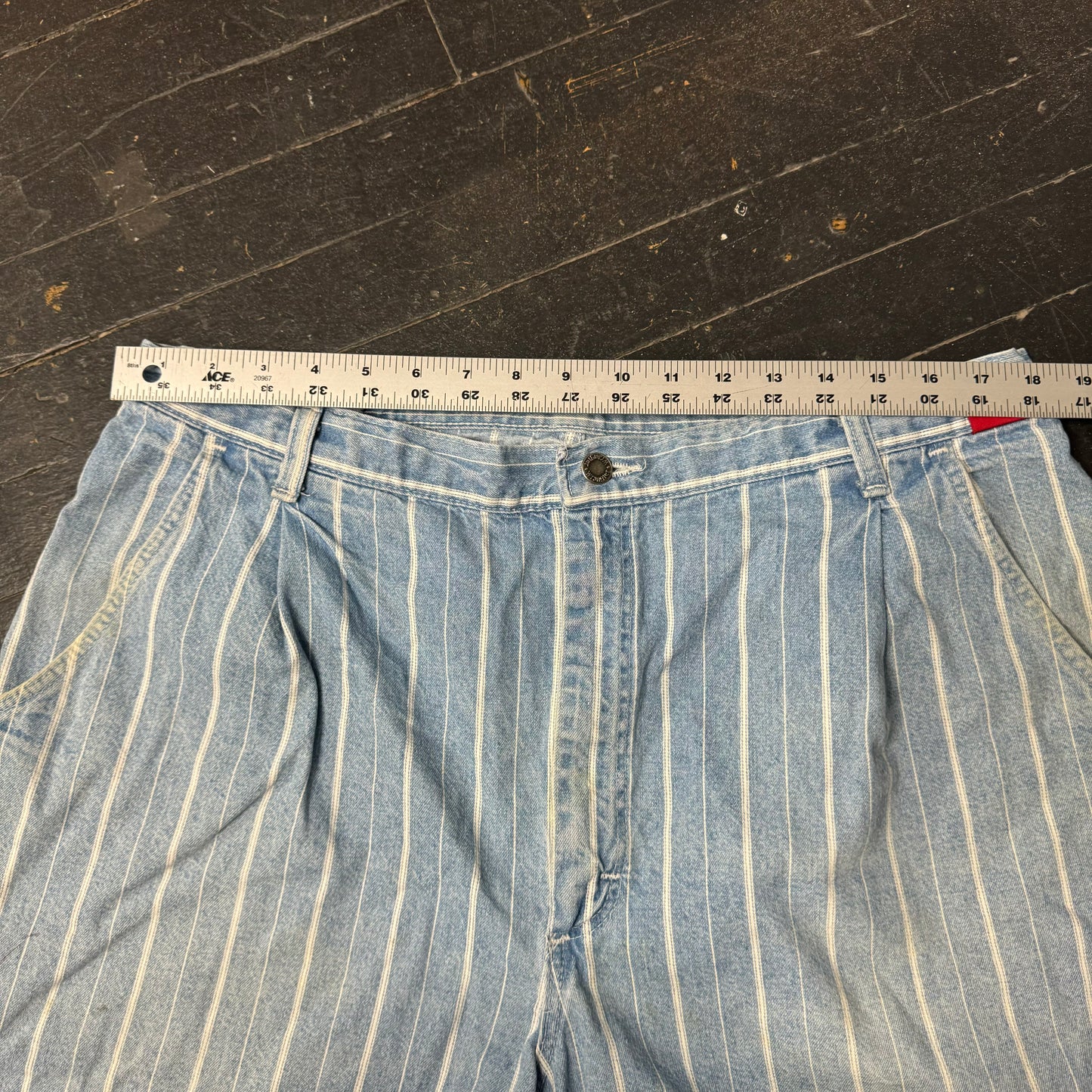 (36) 90s Wrangler Striped Denim Shorts