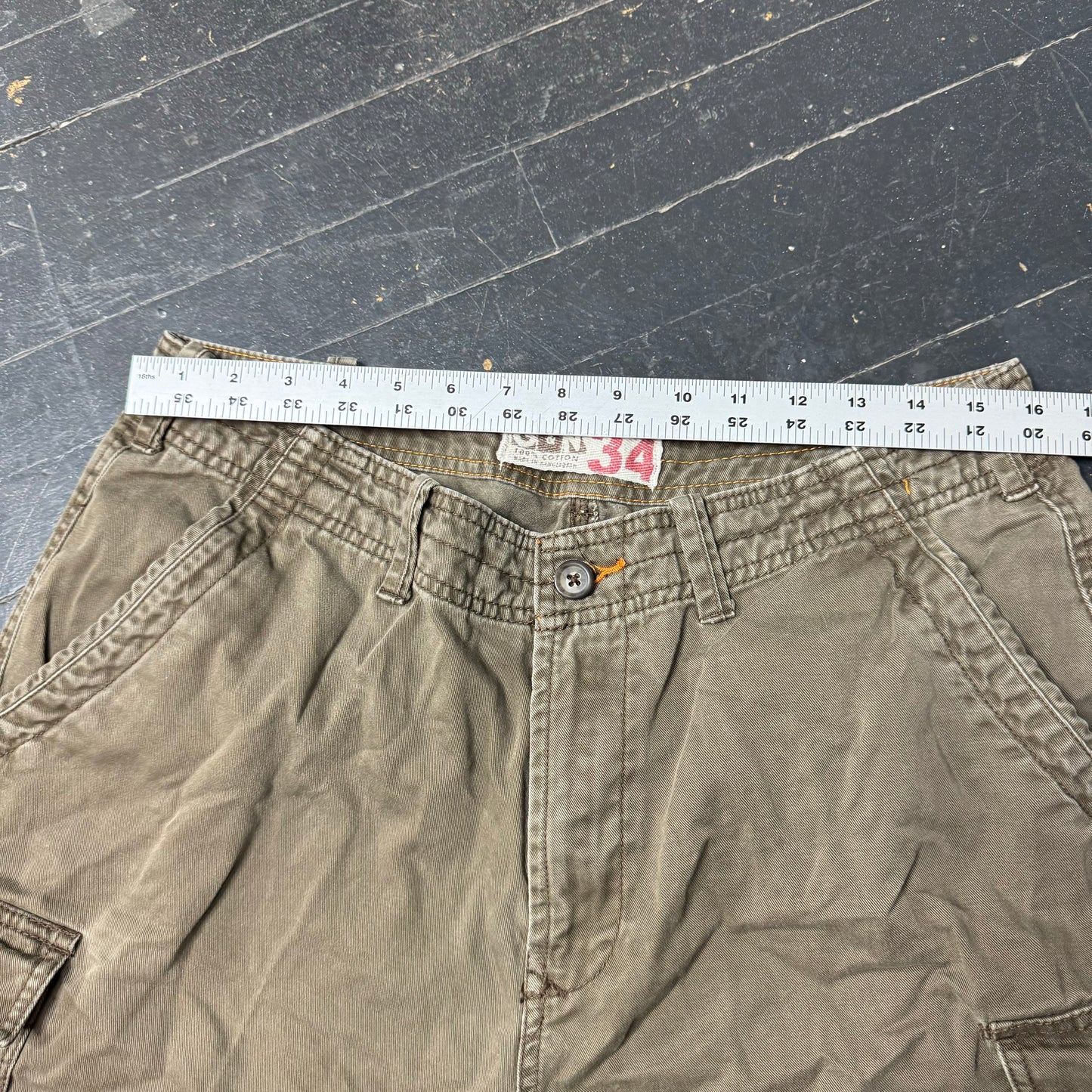 (34) Y2K Cargo Shorts